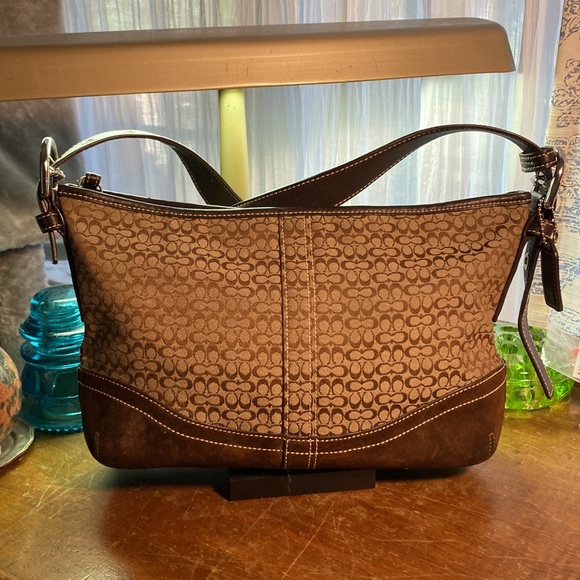 Brown Coach Signature Hobo Bag No. G0785-10945 adjustable strap - Picture 2 of 16